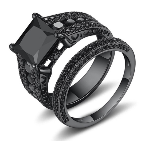18K BLACK SAPPHIRE STERLING SILVER RING - Picture 5 of 6
